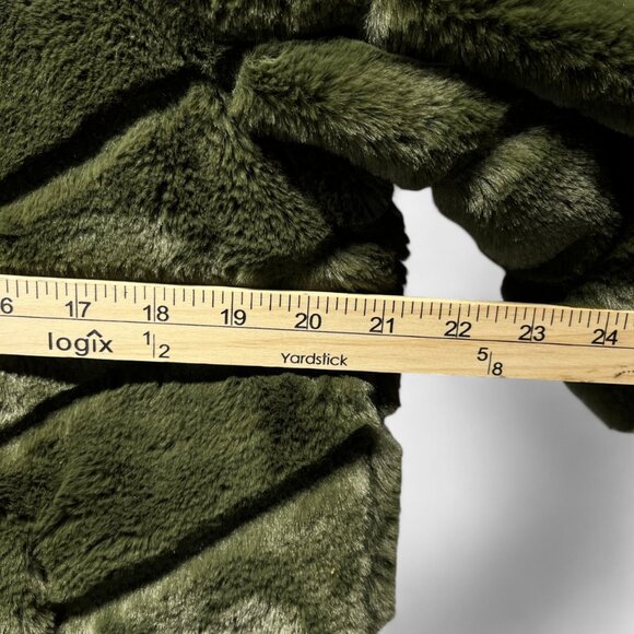 CiSono Faux Fur Olive Green Outerware Collection Size Large Zipper/Snap - Picture 11 of 15